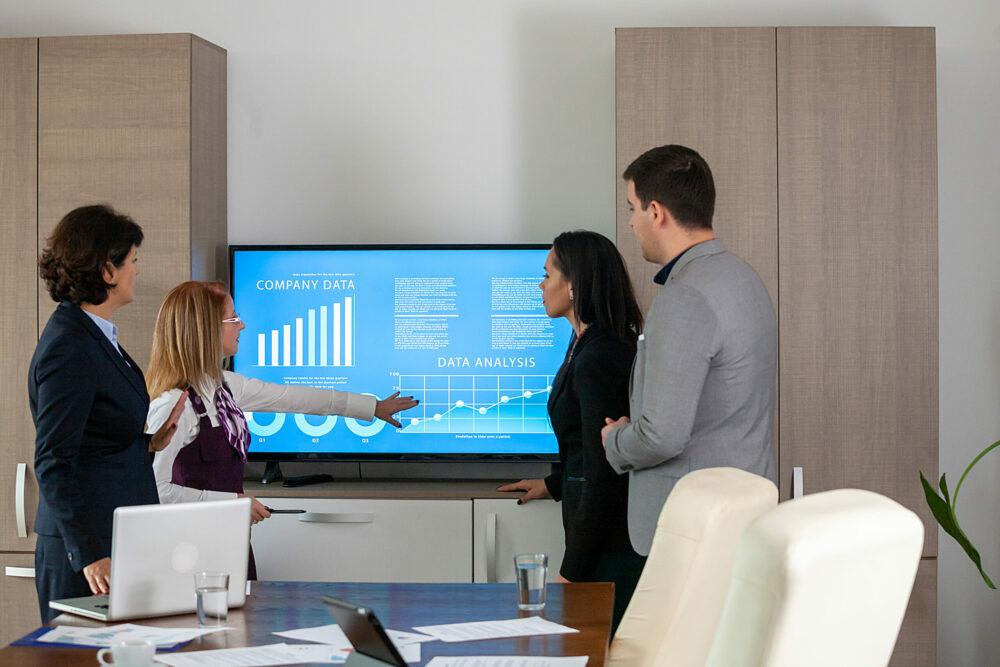 فريق الكوتشنج الخاص بحلول ميج للاستشارات الادارية وتطوير الاعمال